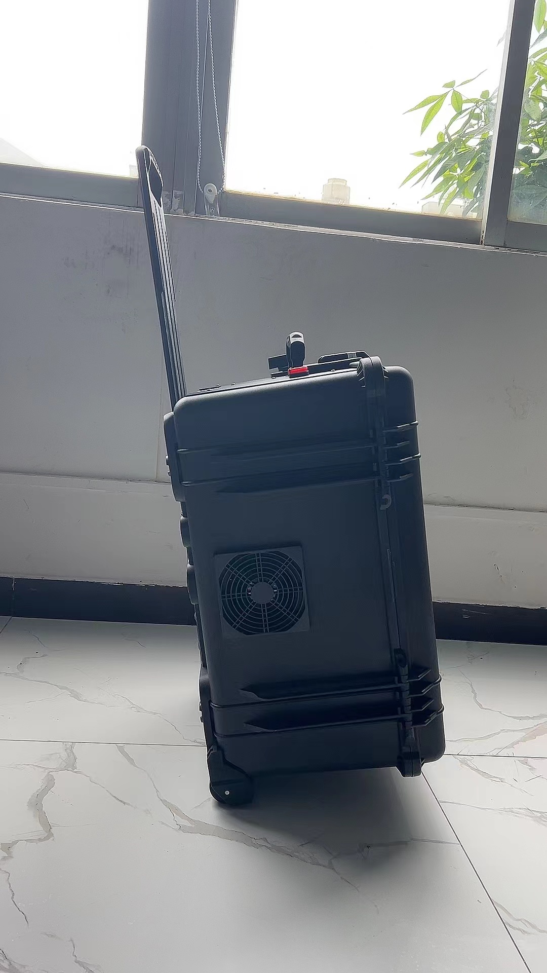 北安手拉箱型移动通信干扰器